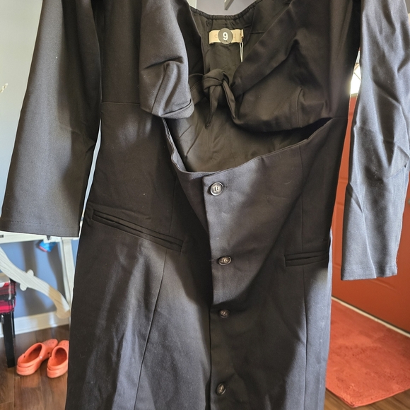 Elegant Black Off-Shoulder Mini Dress - Picture 4 of 4